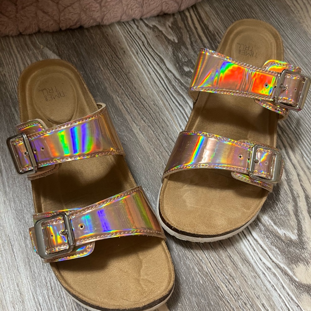 Metallic slip on sandals